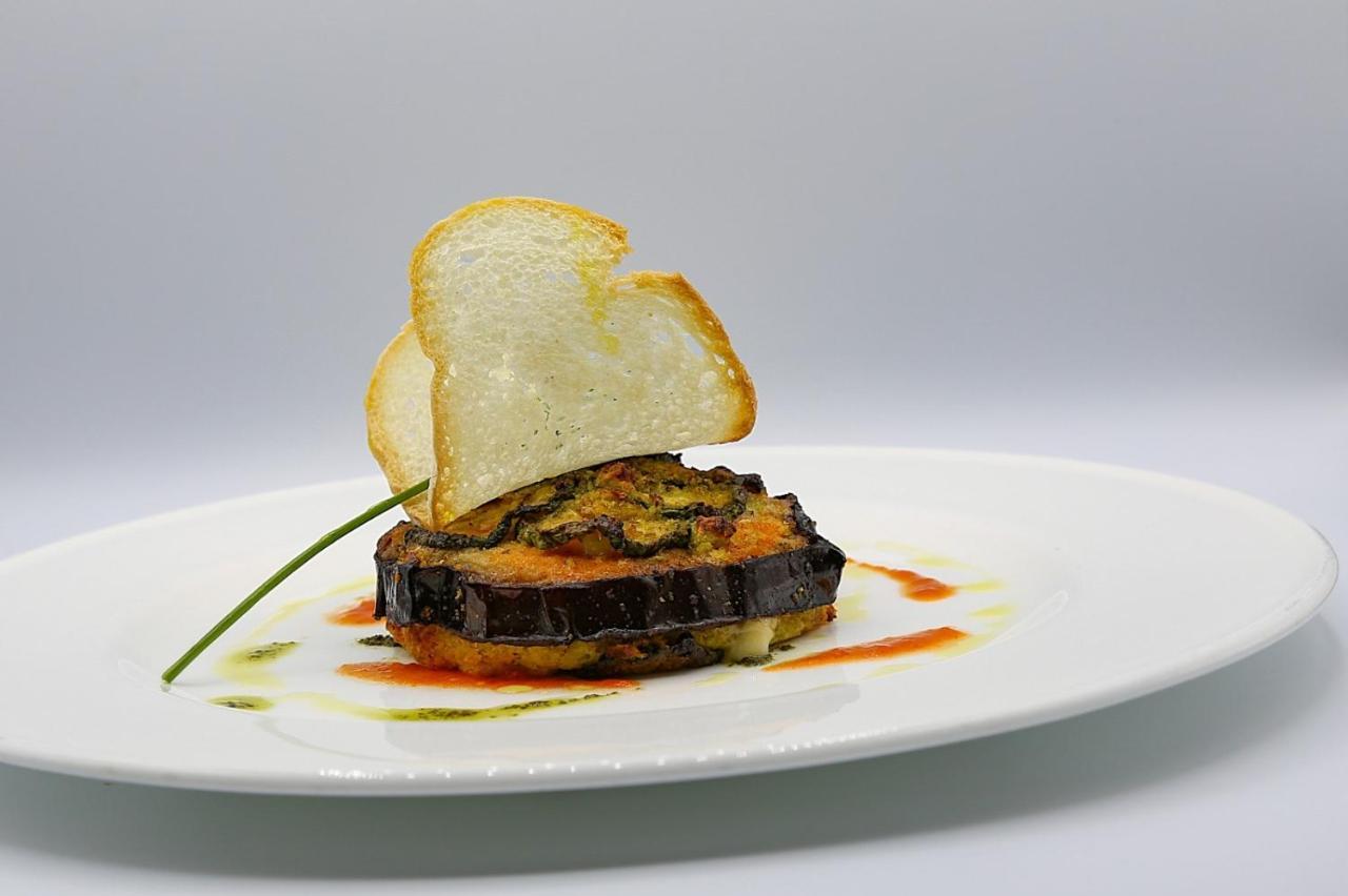 Hotel La Ginestra 악콸라냐 외부 사진