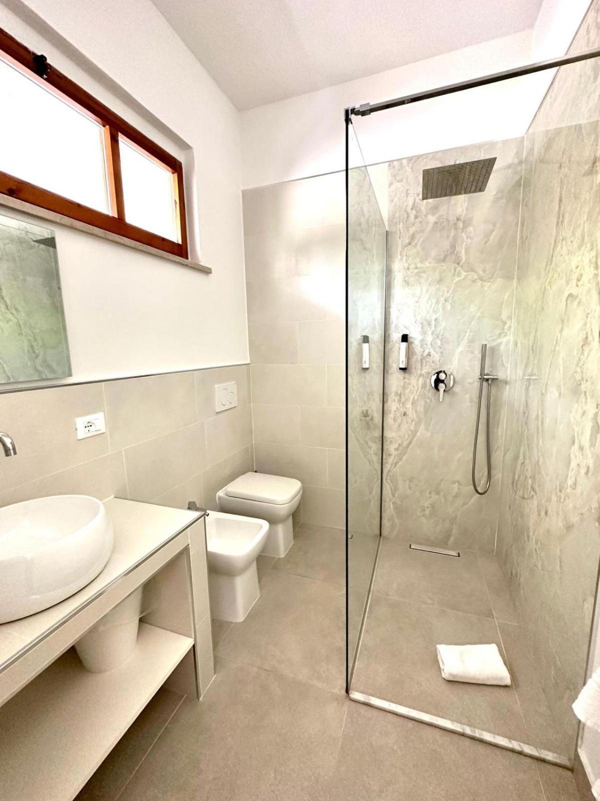 Hotel La Ginestra 악콸라냐 외부 사진