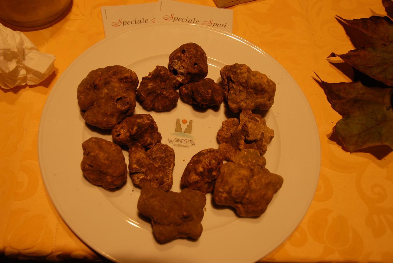 Hotel La Ginestra 악콸라냐 외부 사진