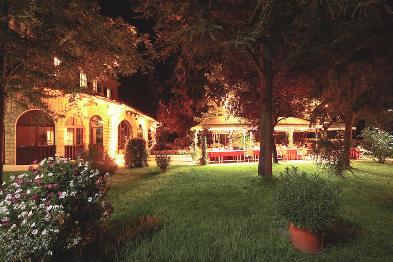 Hotel La Ginestra 악콸라냐 외부 사진